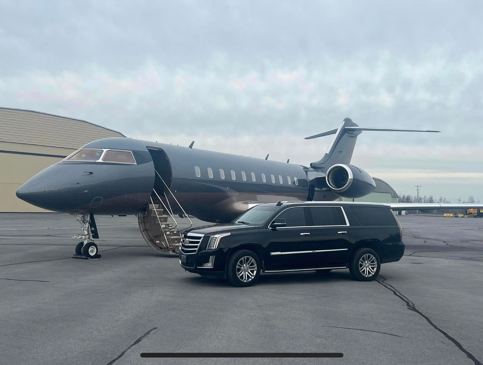 Cadillac ESV luxury SUV